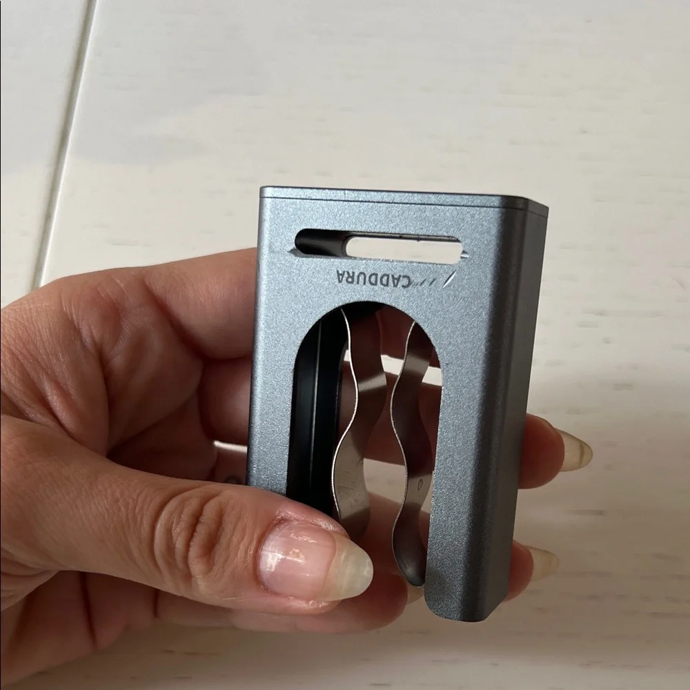 Magnetic Cigar Holder
